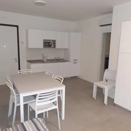 Wide Three-bedroom Flat In A Modern Apartment Bibione