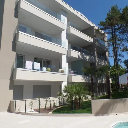 Apartment Wide Three-bedroom Flat In A Modern Bibione